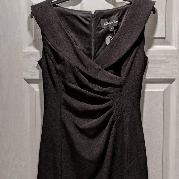 Chelsea Rose Little Black Dress - Picture 3 of 8